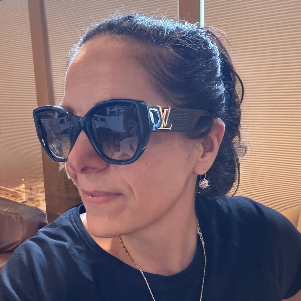 AUTHENTIC Louis Vuitton Icon Cat Eye Sunglasses - Picture 5 of 12